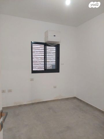 דירת גן, שדרות בן צבי 27, נחלאות, שערי חסד, ירושלים