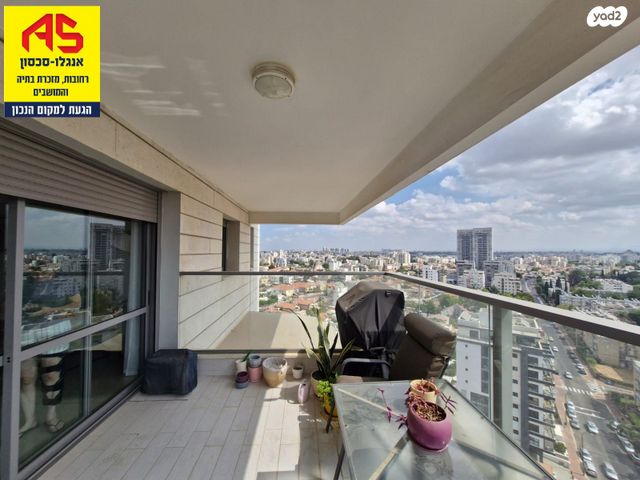 כללי, נתן אלתרמן, רחובות