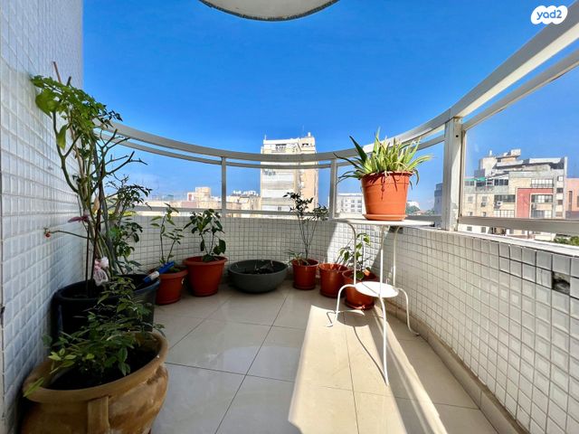 דירה, הרב הרצוג 20, צפון מערב מרכז העיר, נתניה