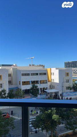 דירה, יעקב תמרי, חצרות המושבה, רחובות