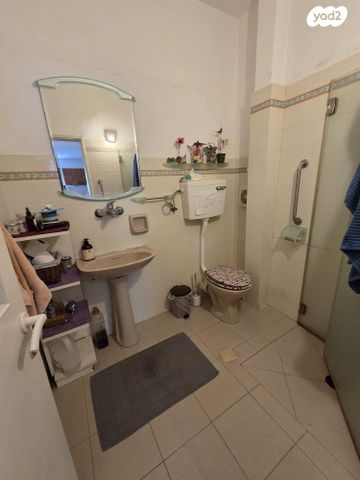 דו משפחתי, יל"ג, סלע, רחובות