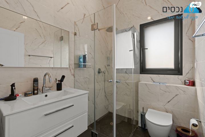 גג/ פנטהאוז, שמעון פרס, מורשת, מודיעין מכבים רעות