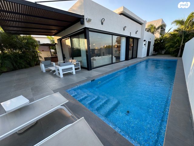 בית פרטי/ קוטג', שאר העיר, רחובות