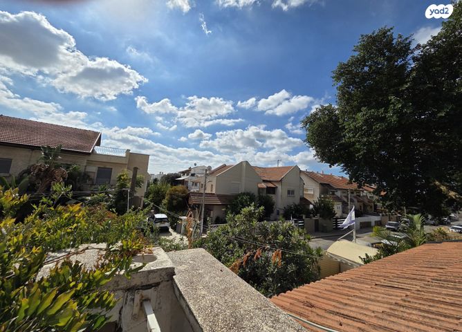 דו משפחתי, יל"ג, סלע, רחובות