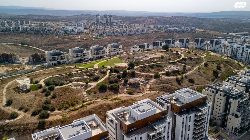 גג/ פנטהאוז, שמעון פרס, מורשת, מודיעין מכבים רעות