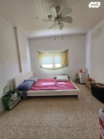 דו משפחתי, יל"ג, סלע, רחובות