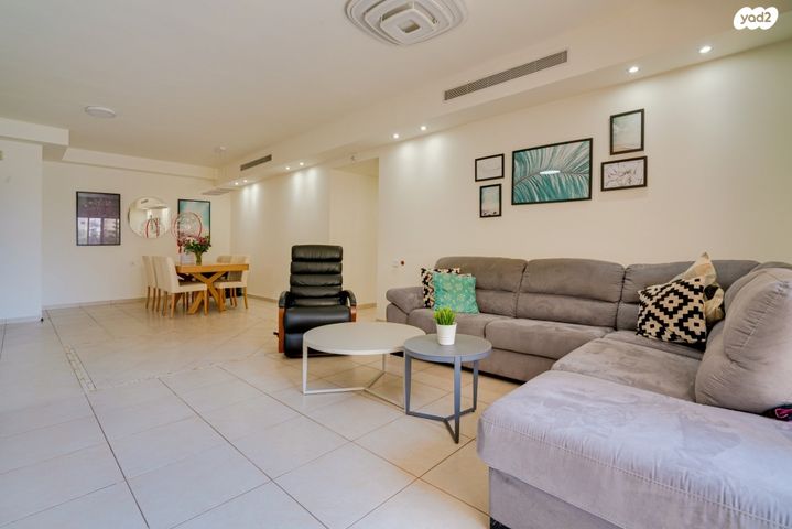 רובע הקריה, הסיטי