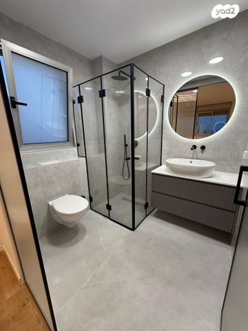 דירה, דודו דותן, עיר ימים, נתניה