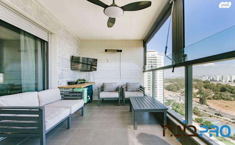 דירה, חיים חפר, הרקפות, ראשון לציון