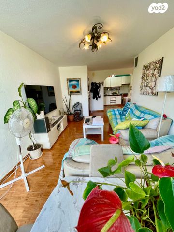 דירה, הרב לוי 15, רמת הנשיא, בת ים