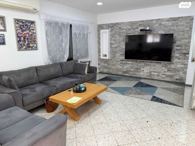 דירת גן, אביר יעקב, גבעת כצנלסון, נהריה