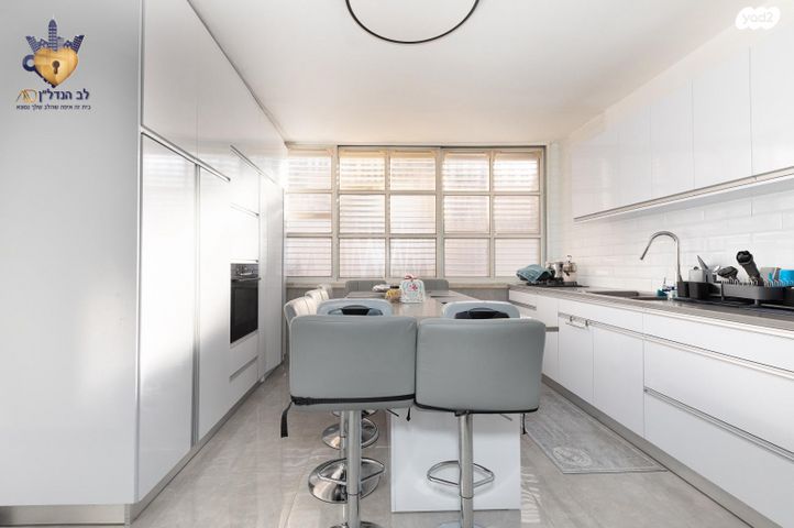 דירה, ברנר 5, לב העיר, בת ים