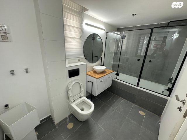 דירה, יעקב דורי, נאות שמיר, רמלה