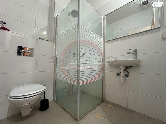 דירה, יצחק שמיר, עפולה הצעירה, עפולה