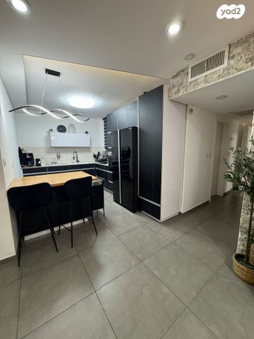 דירה, גפן, החורש, חריש