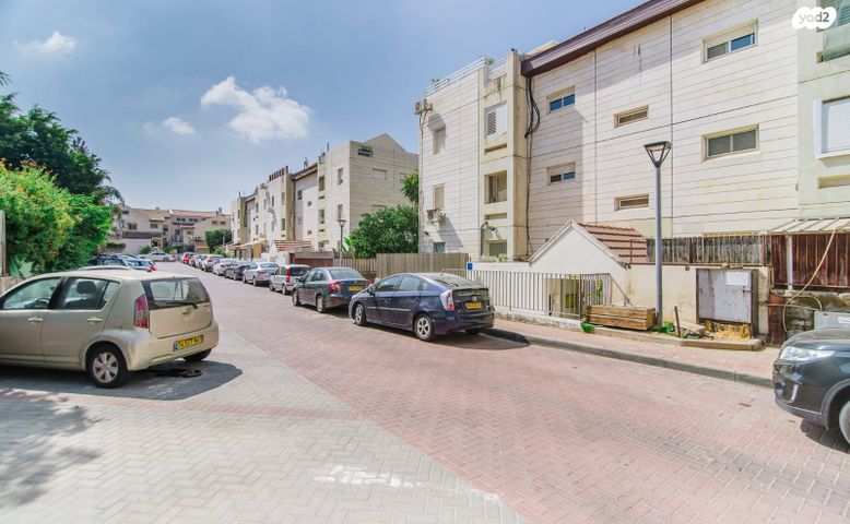 דופלקס, דרך הציונות, גבעת הסלעים, ראש העין