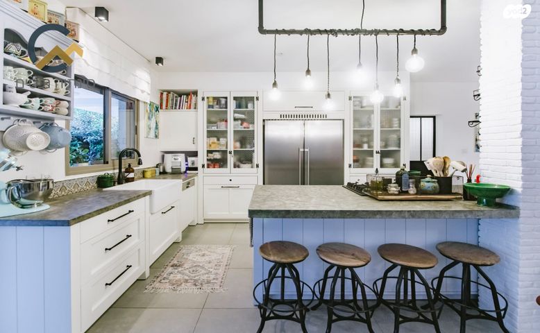 דירת גן, מרכז, הרצליה