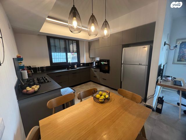 דירה, כנפי נשרים, תל יהודה, רמת גן