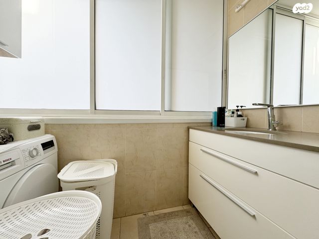 גג/ פנטהאוז, יריחו 23, חולון