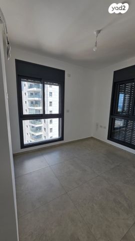 דירה, אמנון ליפקין שחק, נוף הטיילת, נתניה