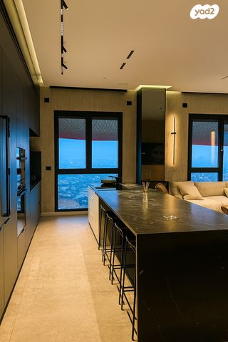 גג/ פנטהאוז, המעיין 3, שכונת הראשונים, רמת גן