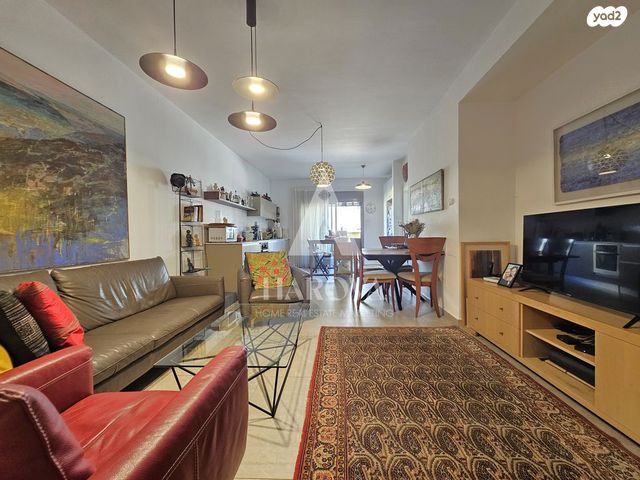 דירה, שמואל ירחינאי, צהלון, שיכוני חסכון, תל אביב יפו