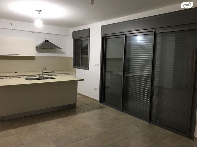 דירה, המגדל הלבן, שאר העיר, רמלה