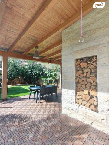 דו משפחתי, בית אריה / עופרים