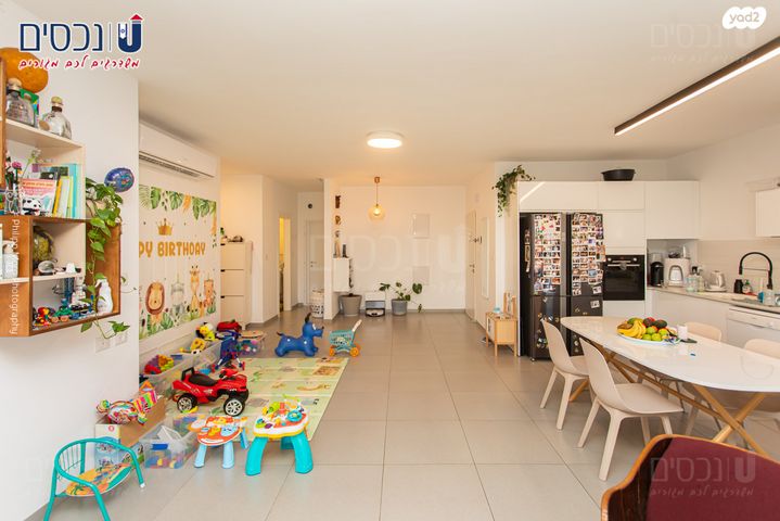 דירה, גלי כרמל, טירת כרמל