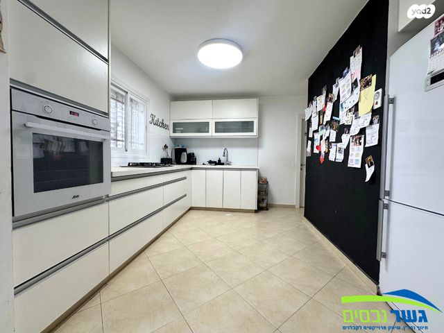 דירת גן, הנחלים, הנחלים, מעלה אדומים