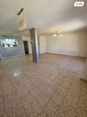 דירה, שלום עליכם, אברמסקי, קרית אתא