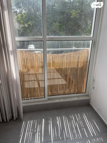 דירה, אח"י דקר, תל אביב יפו