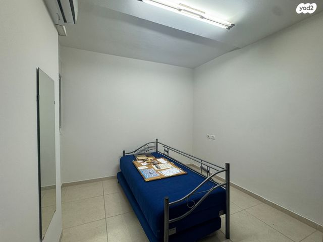 דו משפחתי, סחלב, מורד ההר, שלומי