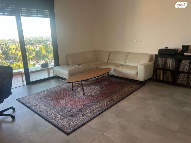 דירה, כנפי נשרים, תל יהודה, רמת גן