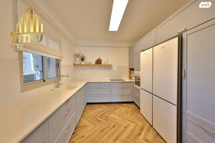 דירה, עפרה חזה, משכנות האומנים, קרית מוצקין