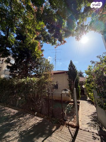 בית פרטי/ קוטג', ויסוקר, קרית אליעזר פרי, פתח תקווה