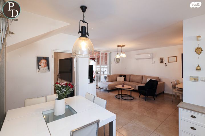 דו משפחתי, כפר יונה