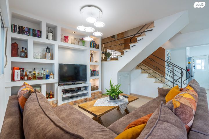 בית פרטי/ קוטג', ניצני השרון, פרדס חנה כרכור