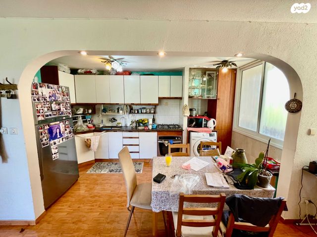 דירה, הרב לוי 15, רמת הנשיא, בת ים