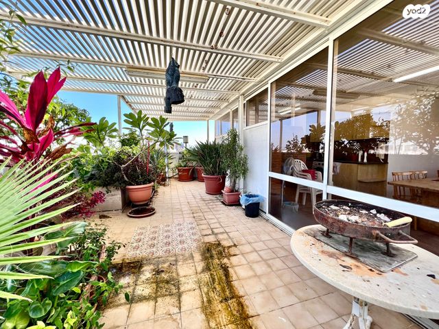 גג/ פנטהאוז, סמילנסקי 63, מרכז העיר דרום, נתניה