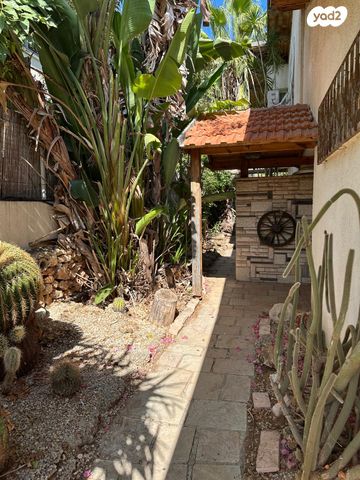 בית פרטי/ קוטג', נווה מגן, רמת השרון