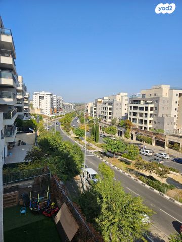 דירה, אלון, החורש, חריש