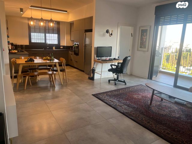 דירה, כנפי נשרים, תל יהודה, רמת גן