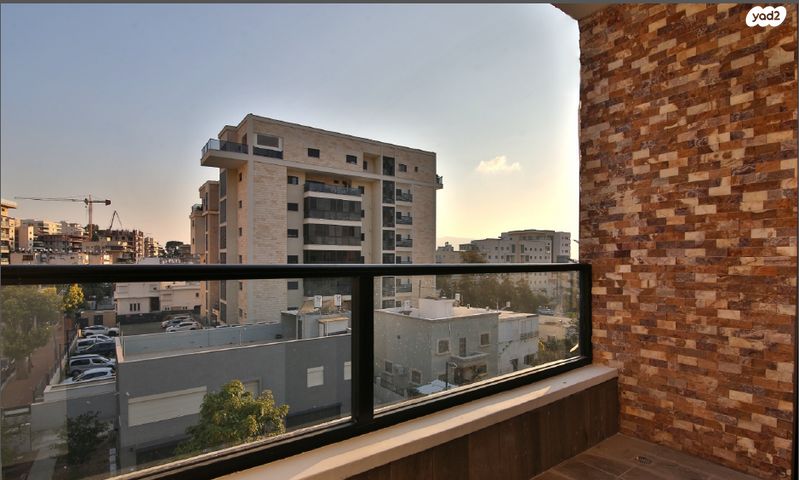 דירה, מורדי הגטאות, מרכז העיר, קרית אתא