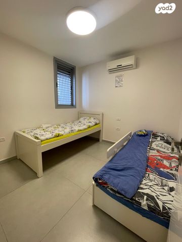 דירה, גבעת התחמושת 14, קרית שרת מערב, חולון