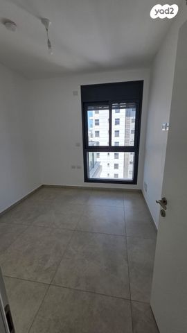 דירה, אמנון ליפקין שחק, נוף הטיילת, נתניה