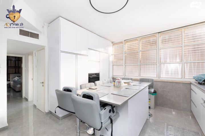 דירה, ברנר 5, לב העיר, בת ים