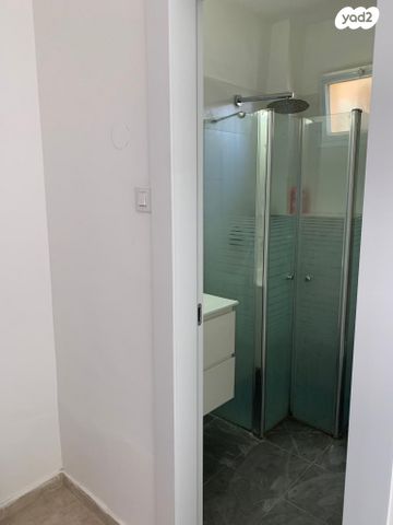 דירה, גן הורדים, אשקלון