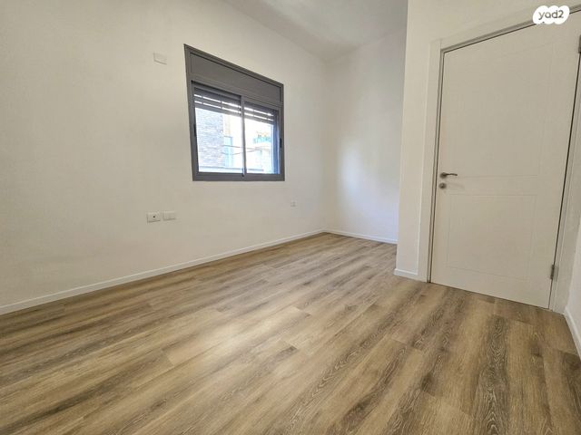 גג/ פנטהאוז, שדרות הרב לוין 5, גני מרום, רמת גן