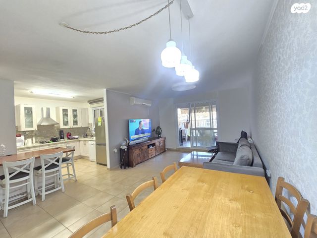 דירה, הרב מן ההר, חומת שמואל, הר חומה, ירושלים